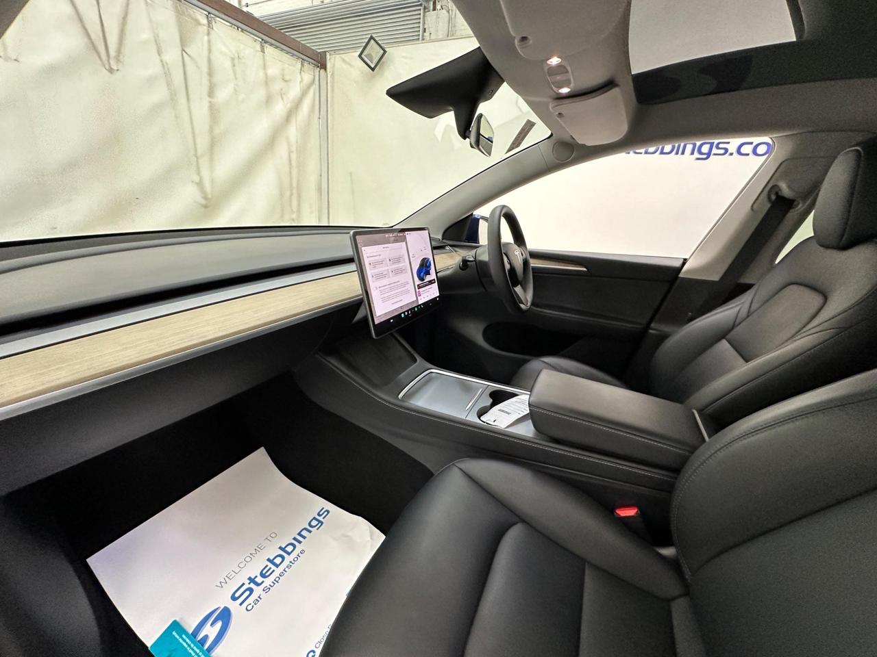 Tesla Model Y GJ23KMV