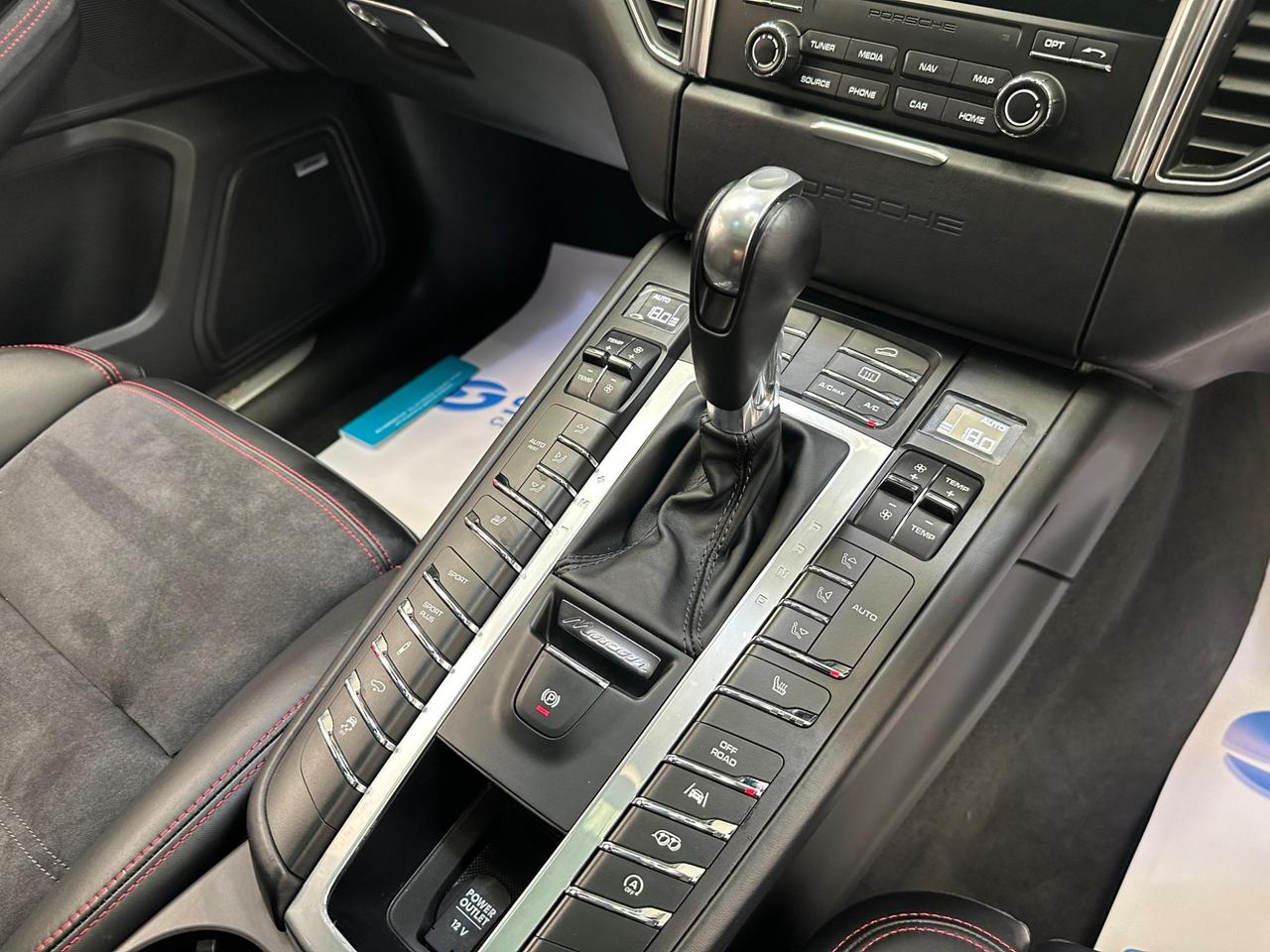 Porsche Macan WM66DZS