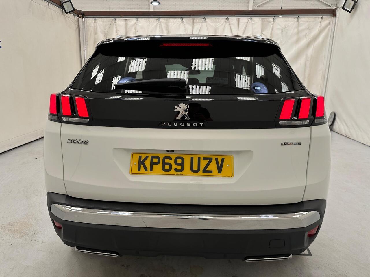Peugeot 3008 KP69UZV