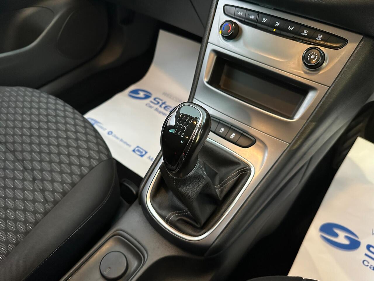 Vauxhall Astra DU70YZC