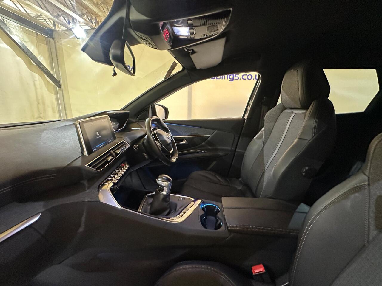 Peugeot 3008 AV17NKP