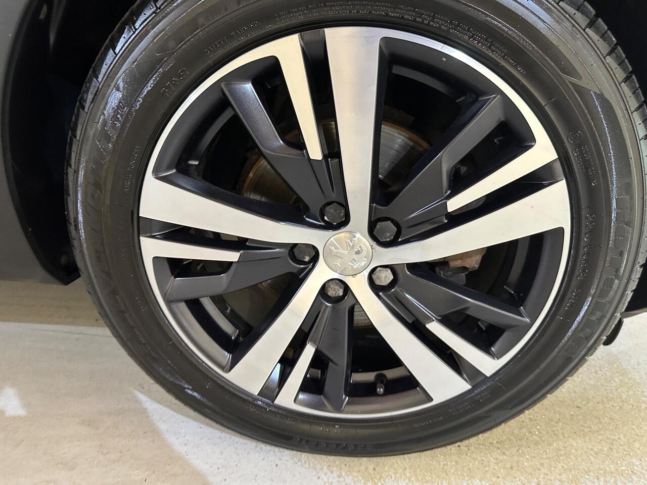 Peugeot 3008 AV17NKP