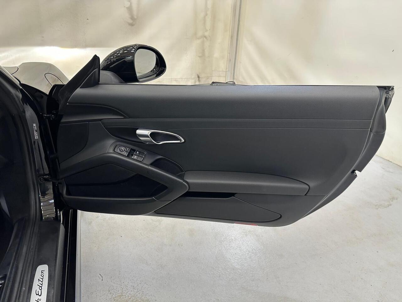 Porsche Boxster FD65OEE