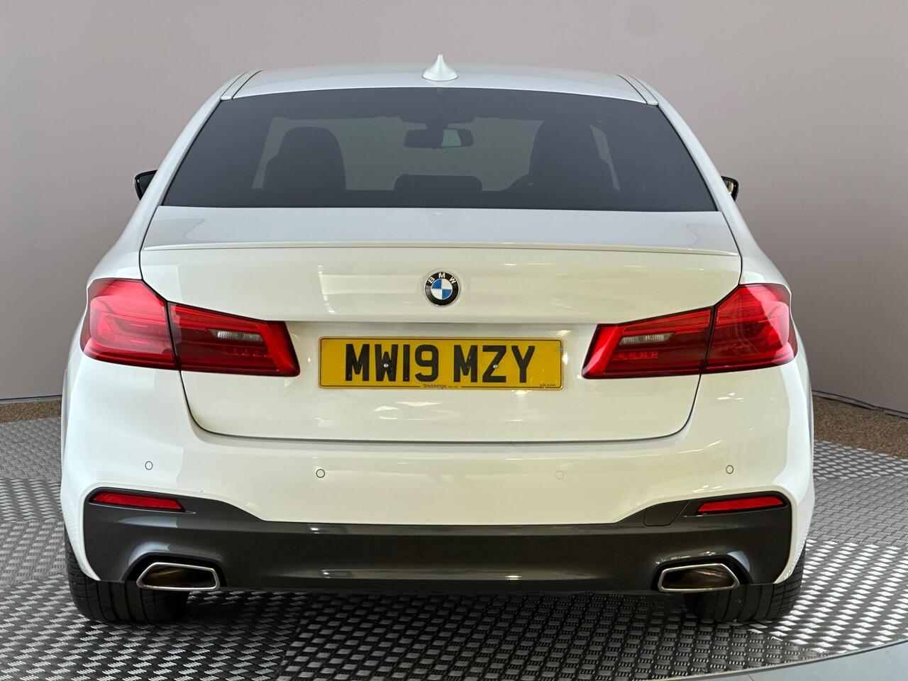 BMW 5 Series MW19MZY