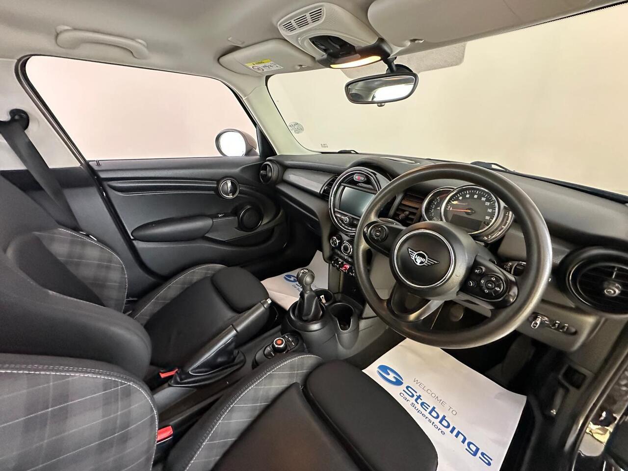 MINI Hatch ND68SXJ