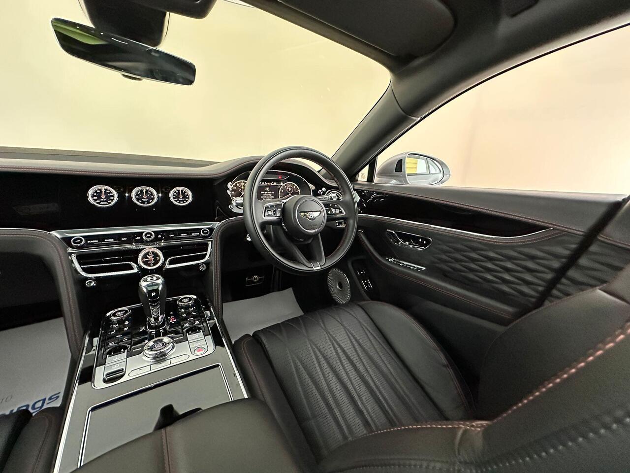 Bentley Flying Spur SN71VZD