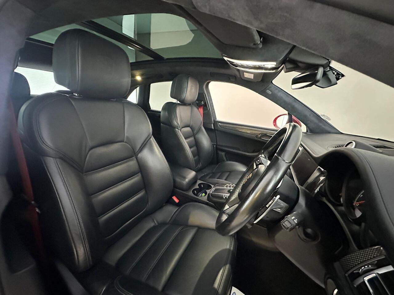 Porsche Macan GN69VBJ