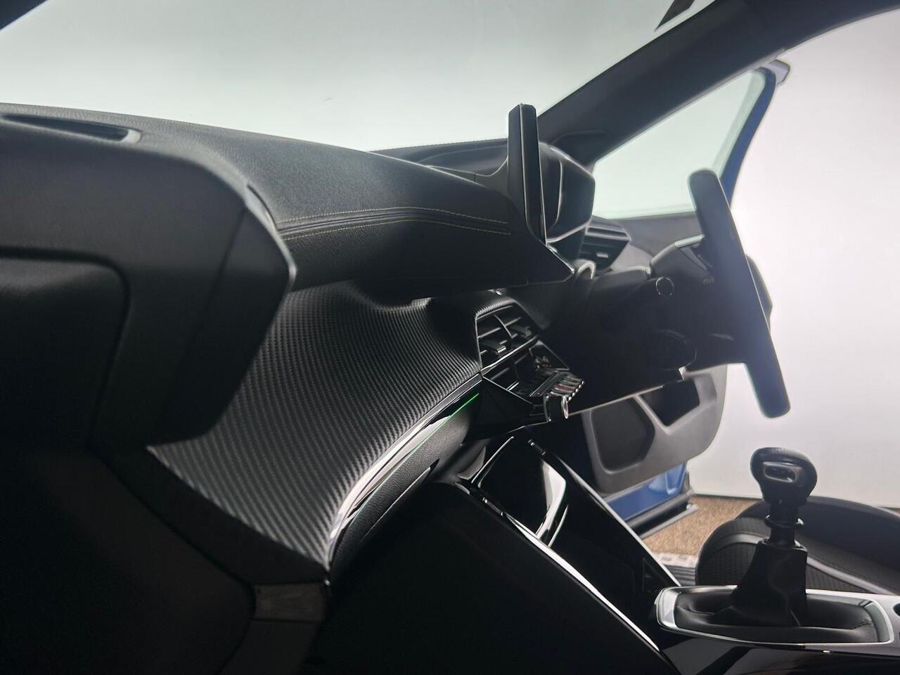 Peugeot 2008 KW72VUU