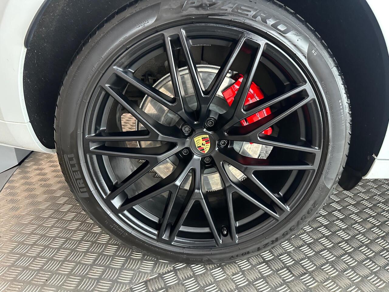 Porsche Macan AP24DWK