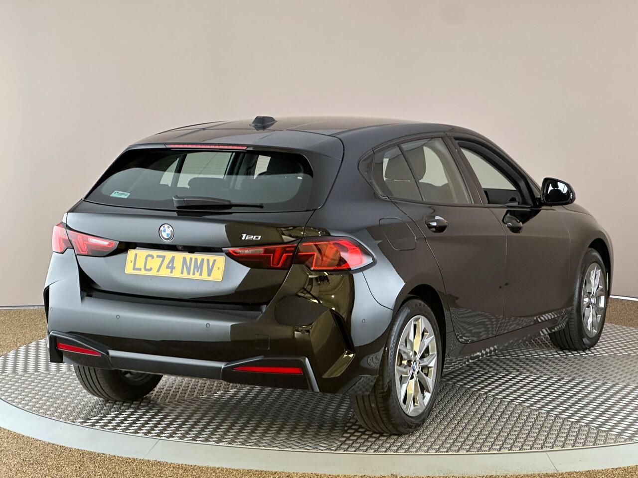 BMW 1 Series LC74NMV
