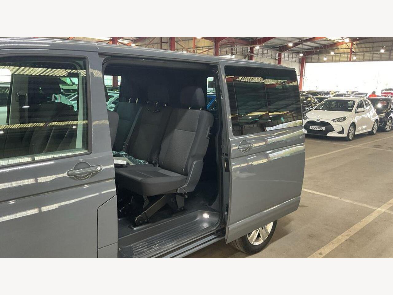 Volkswagen Transporter CX23ZRN