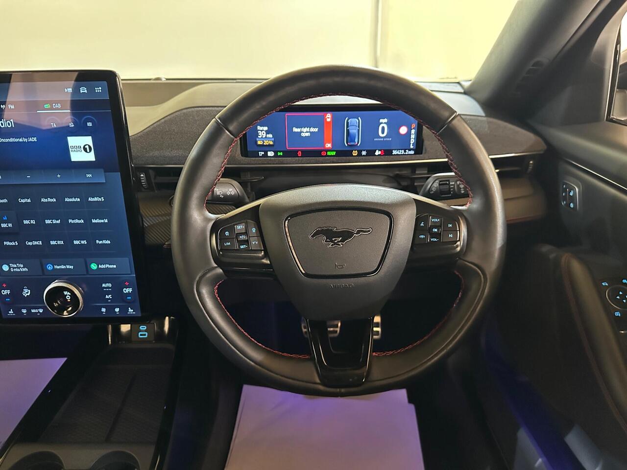 Ford Mustang Mach-E LG71VVO