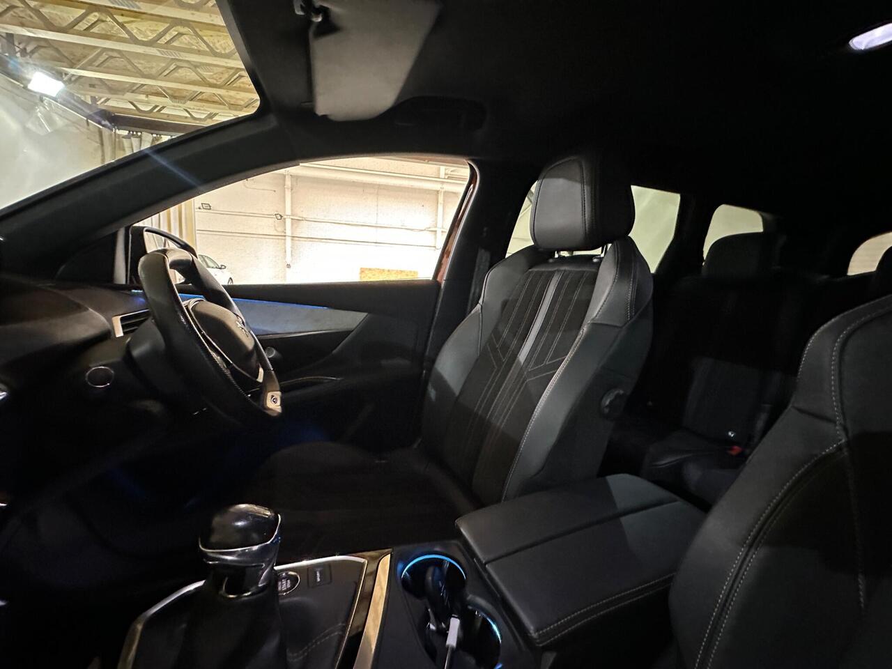 Peugeot 5008 YP21AXZ