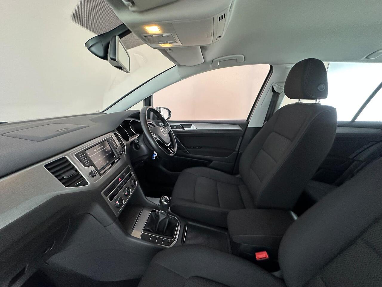 Volkswagen Golf SV GJ16KYG