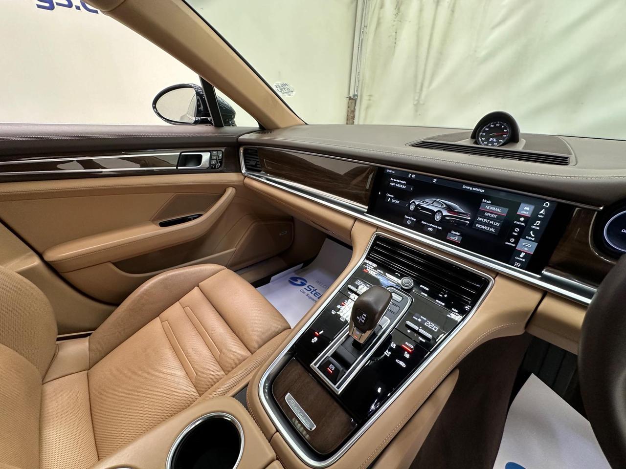 Porsche Panamera LA17VFV
