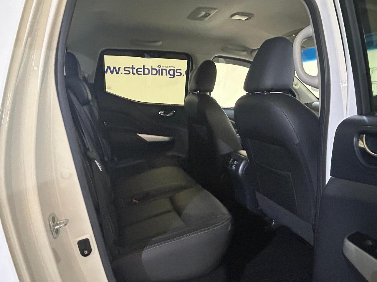 Nissan Navara DN67XNW