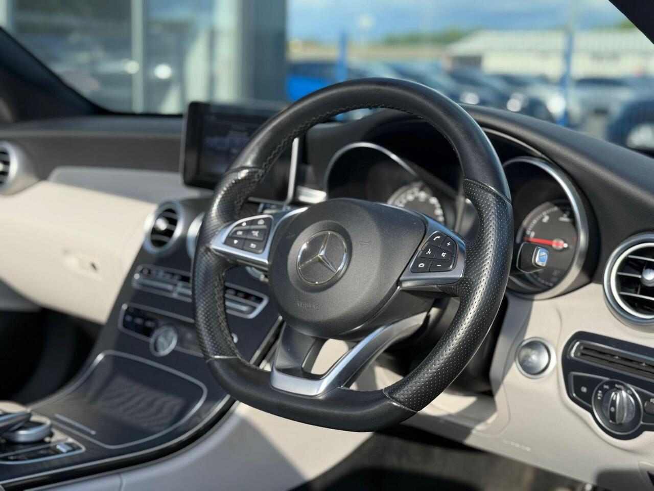 Mercedes-Benz C Class KX17OMT