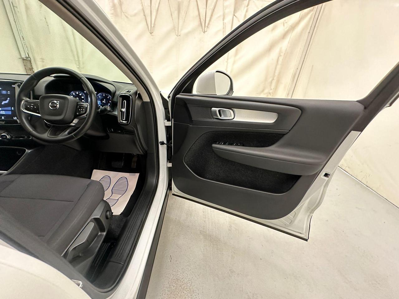Volvo XC40 YM70FWV