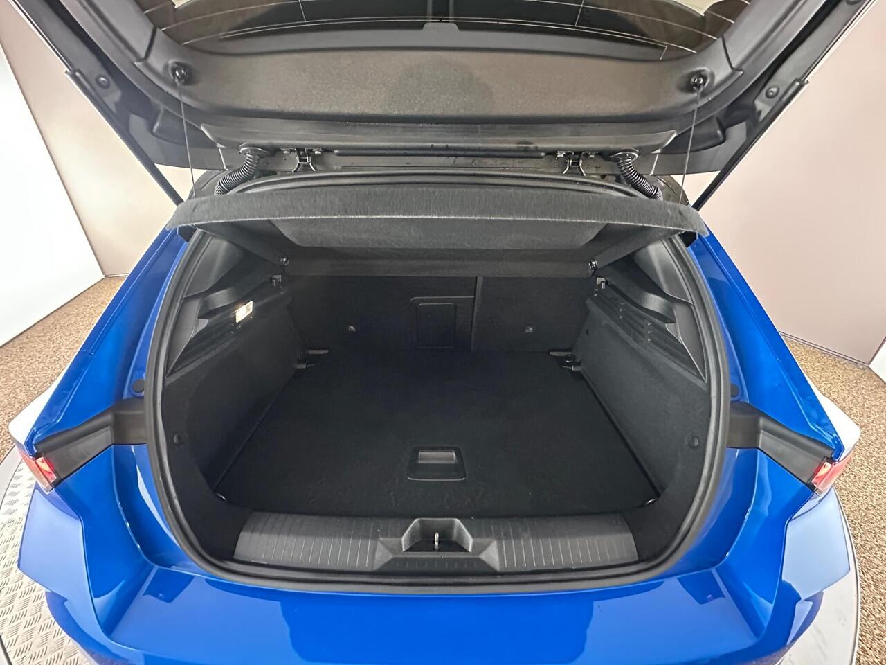 Vauxhall Astra WR72FGG