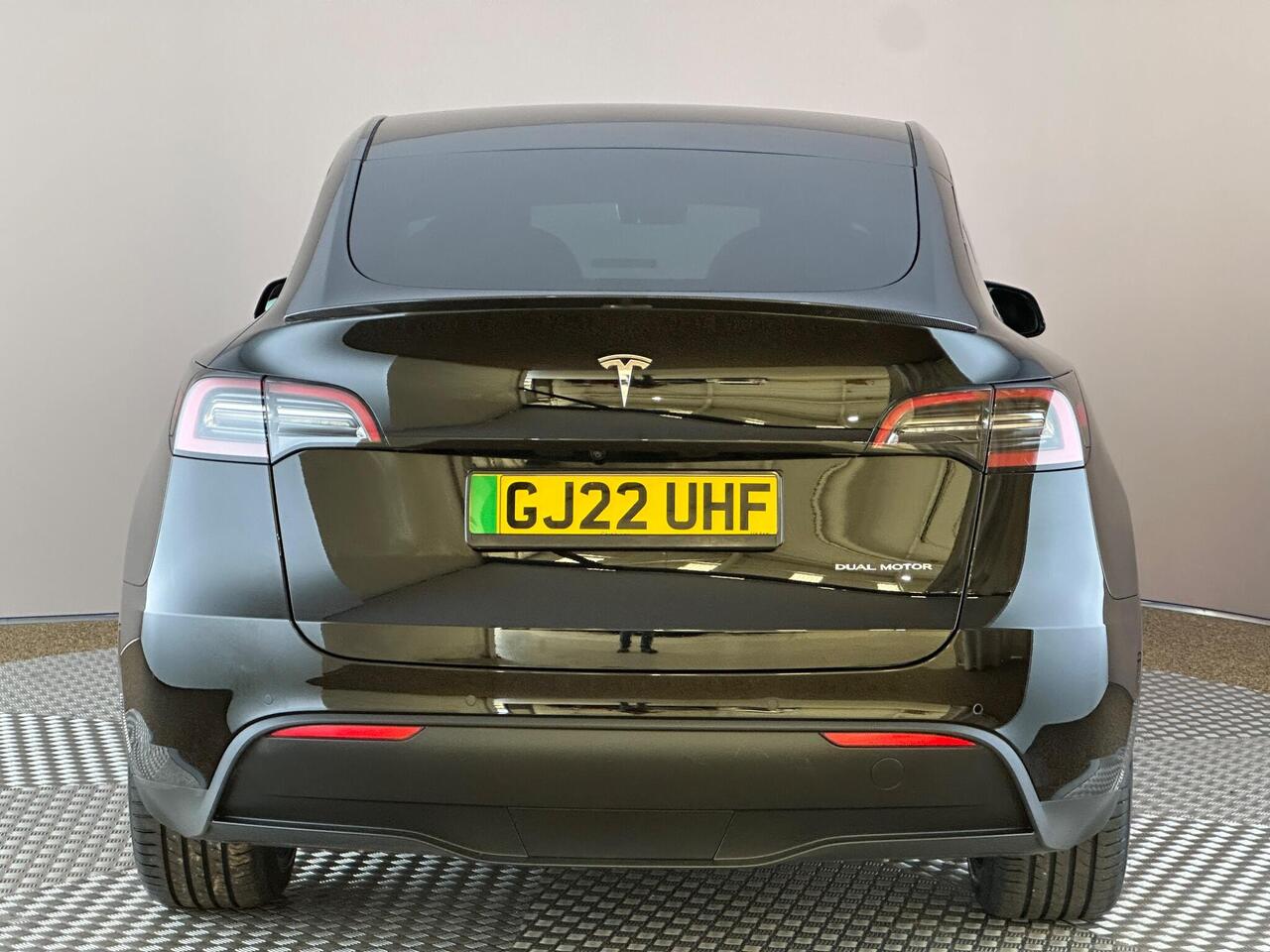 Tesla Model Y GJ22UHF