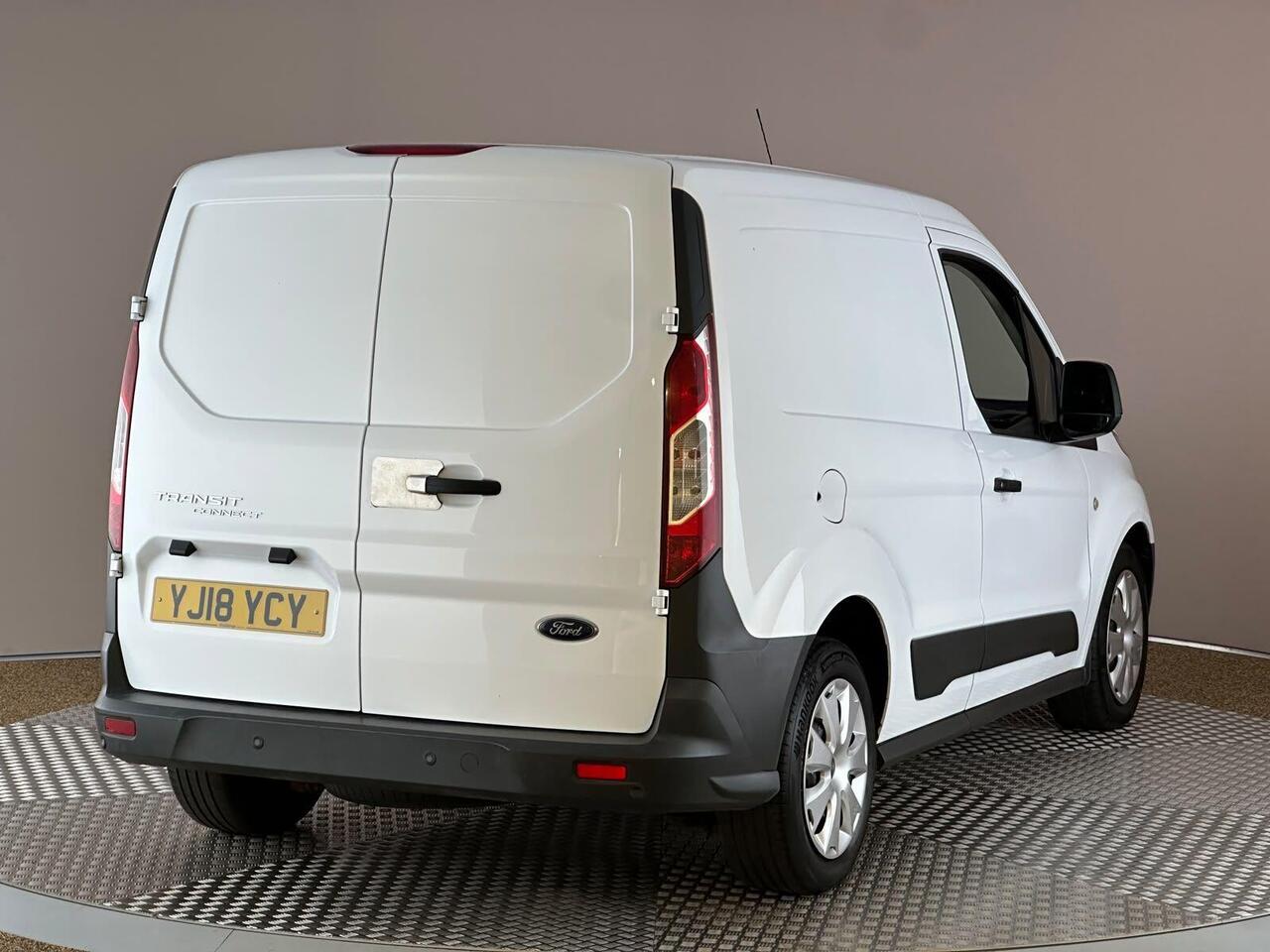 Ford Transit Connect YJ18YCY