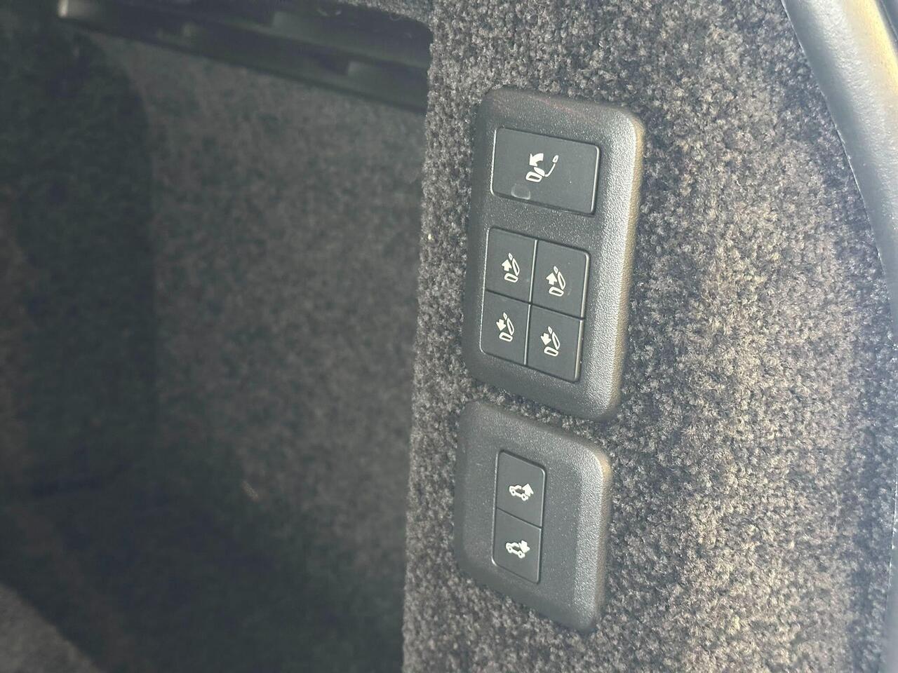 Land Rover Range Rover KV68HUY