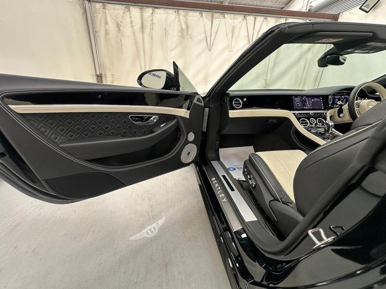 Bentley Continental MV22NBB