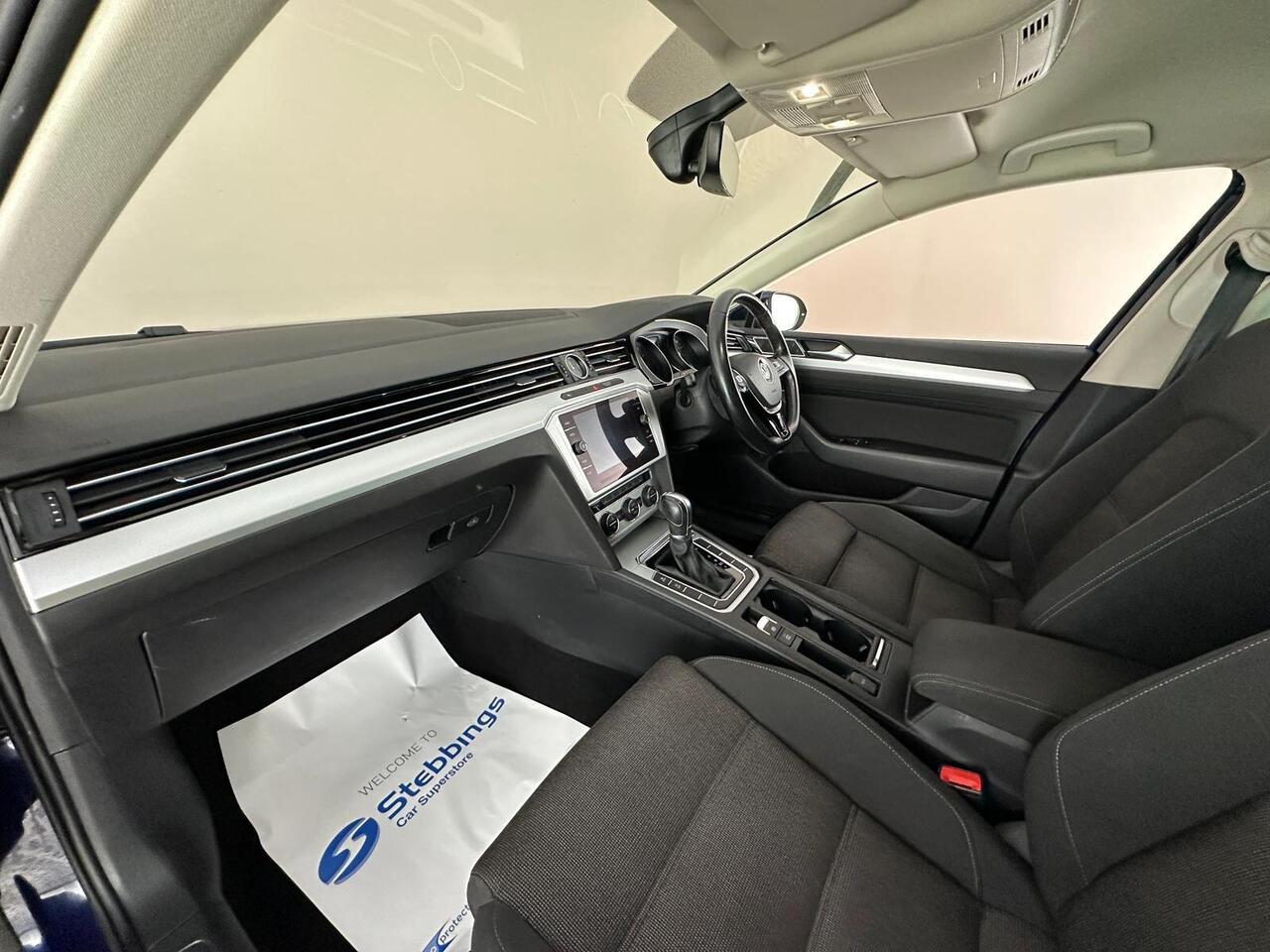 Volkswagen Passat WO19GZU