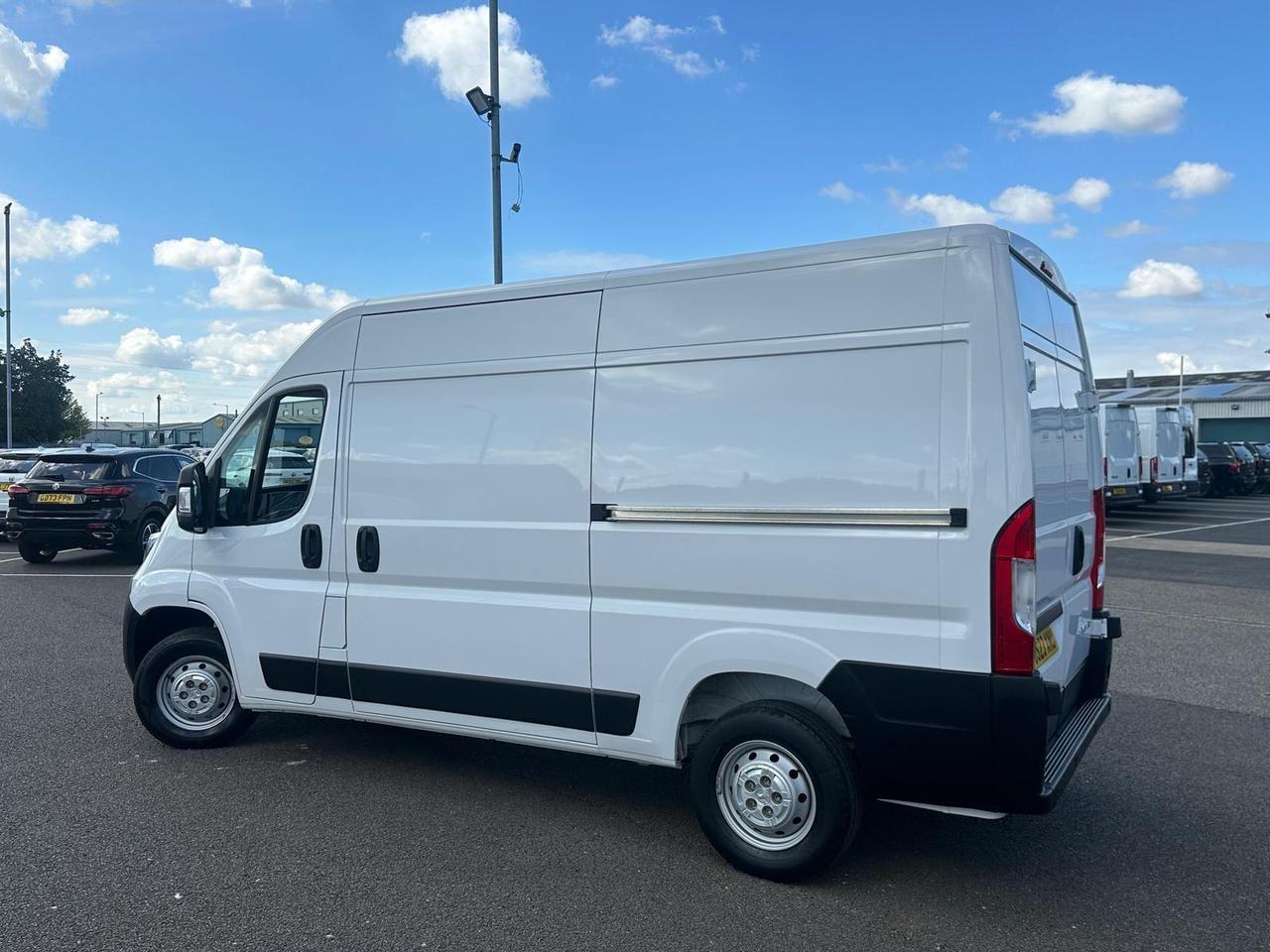 Vauxhall Movano DS23XNU