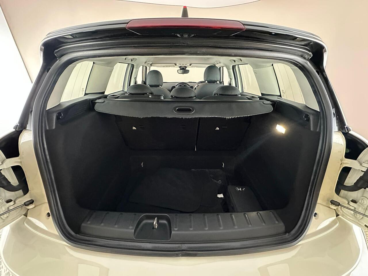 MINI Clubman KX16FVY