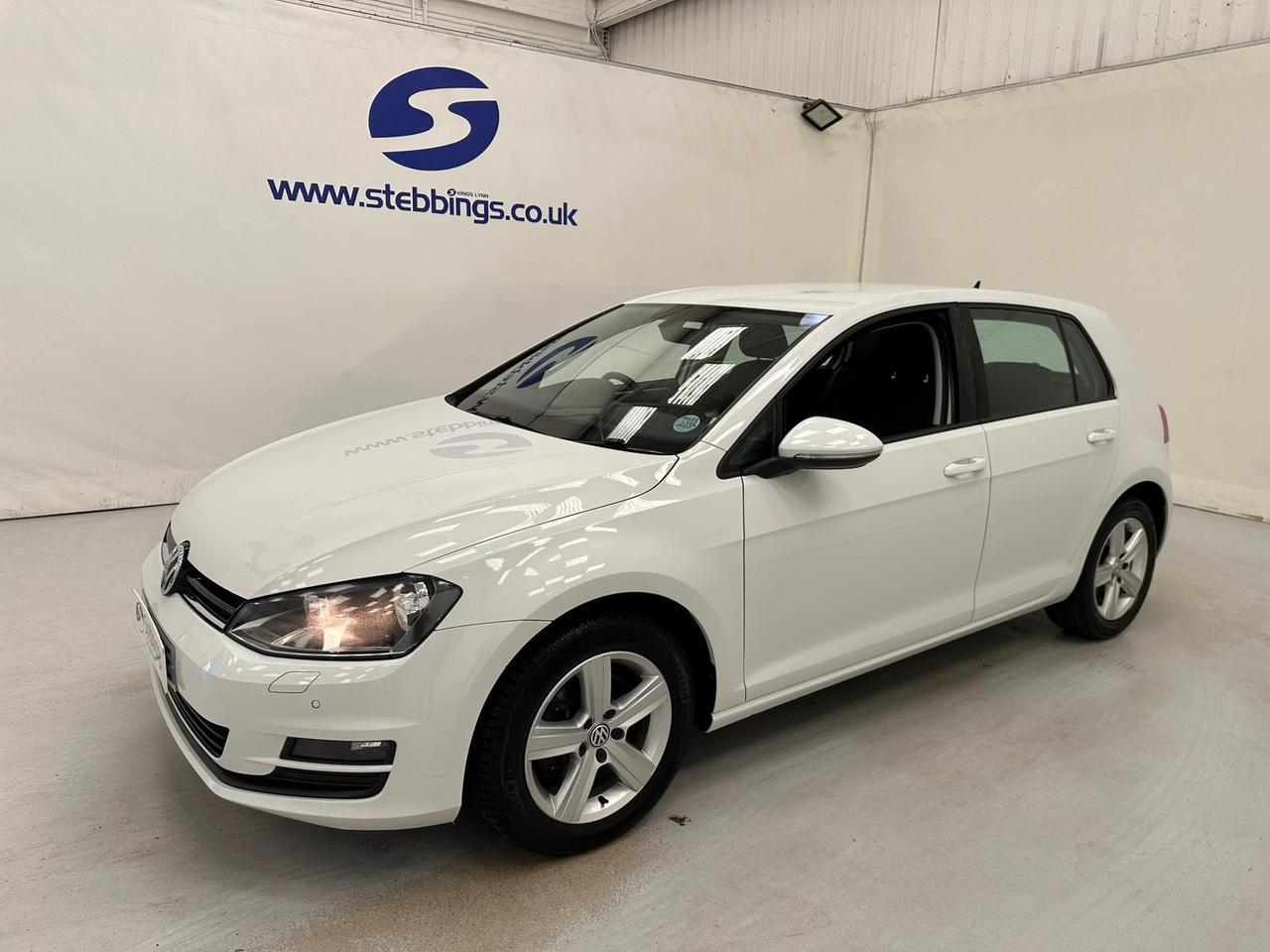 Volkswagen Golf DH66WPE