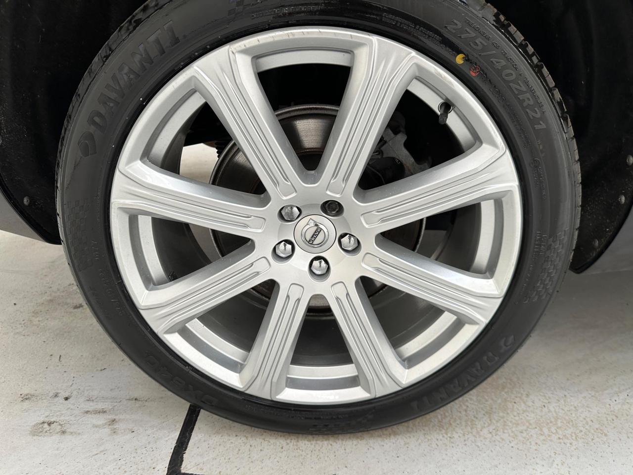 Volvo XC90 YT67WMO