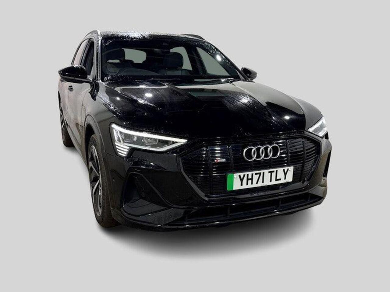 Audi e-tron YH71TLY