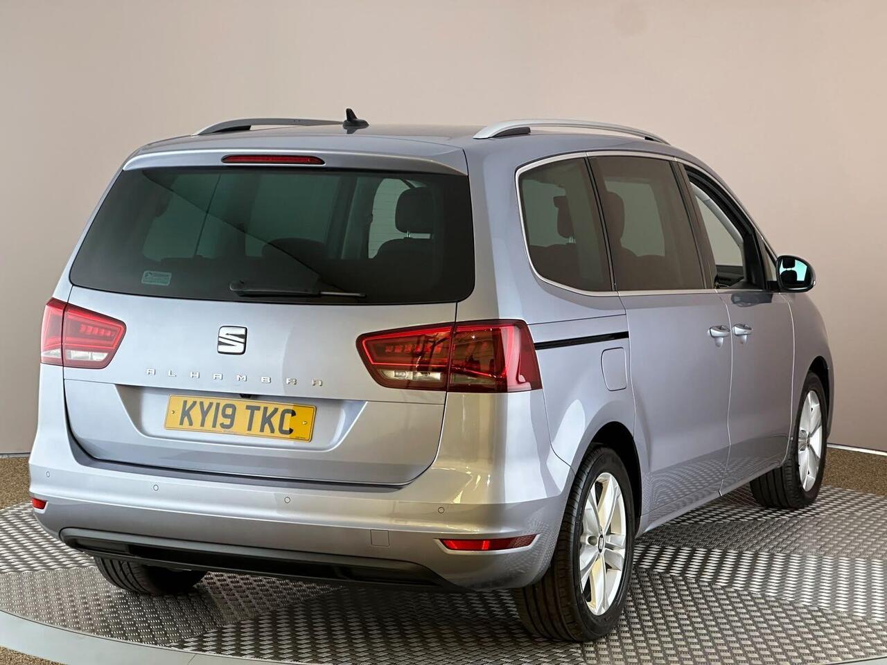 SEAT Alhambra KY19TKC