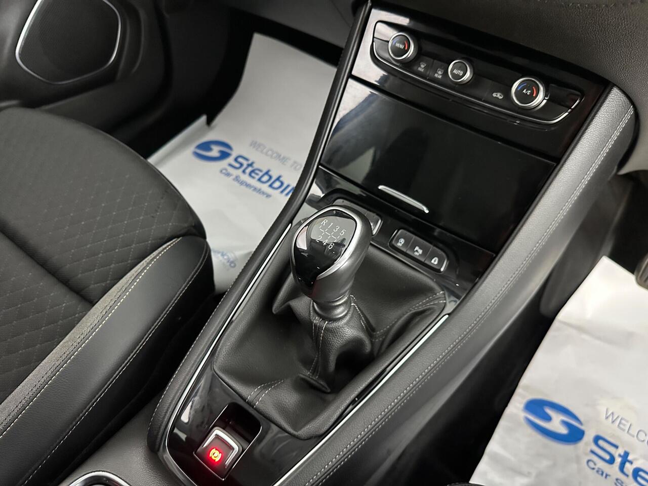 Vauxhall Grandland X DT69YHN