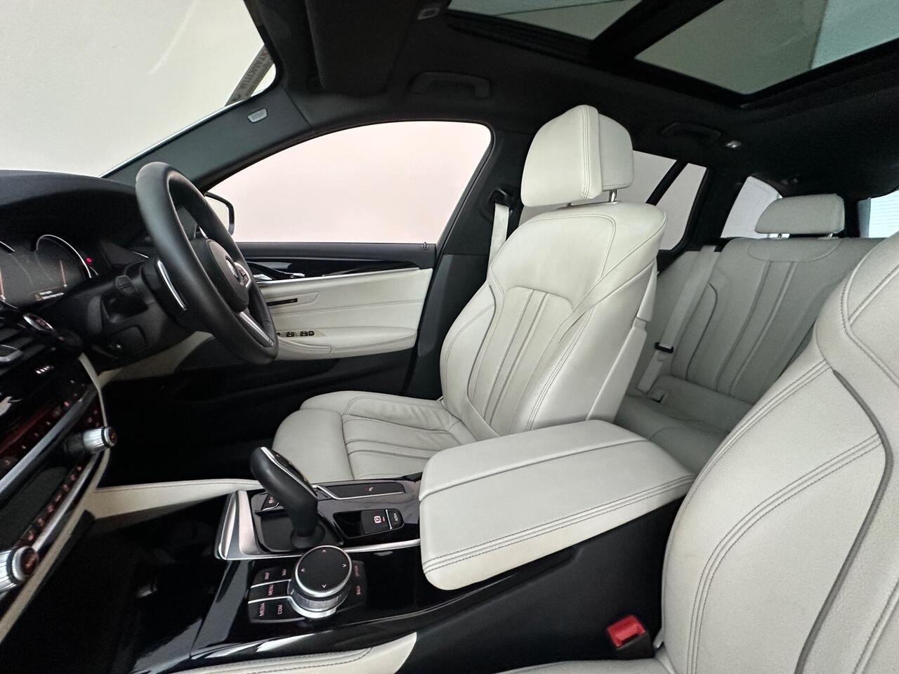 BMW 5 Series YK18JUW