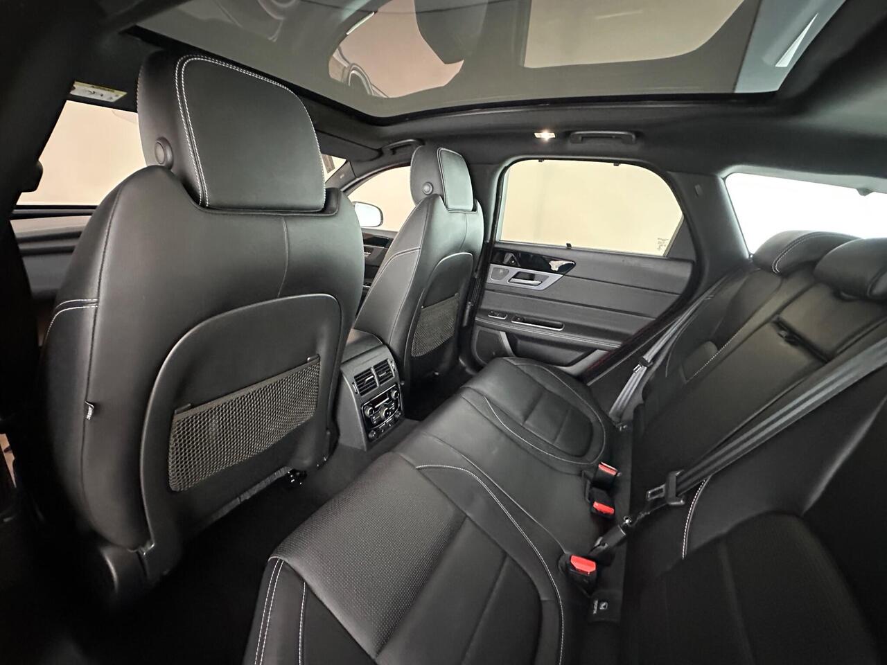 Jaguar XF VF17UOJ