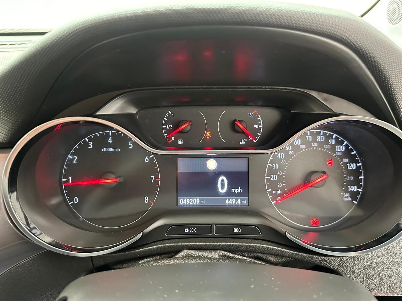 Vauxhall Crossland X AU69DFD