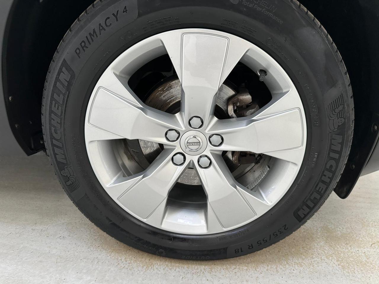 Volvo XC40 YM70FWV