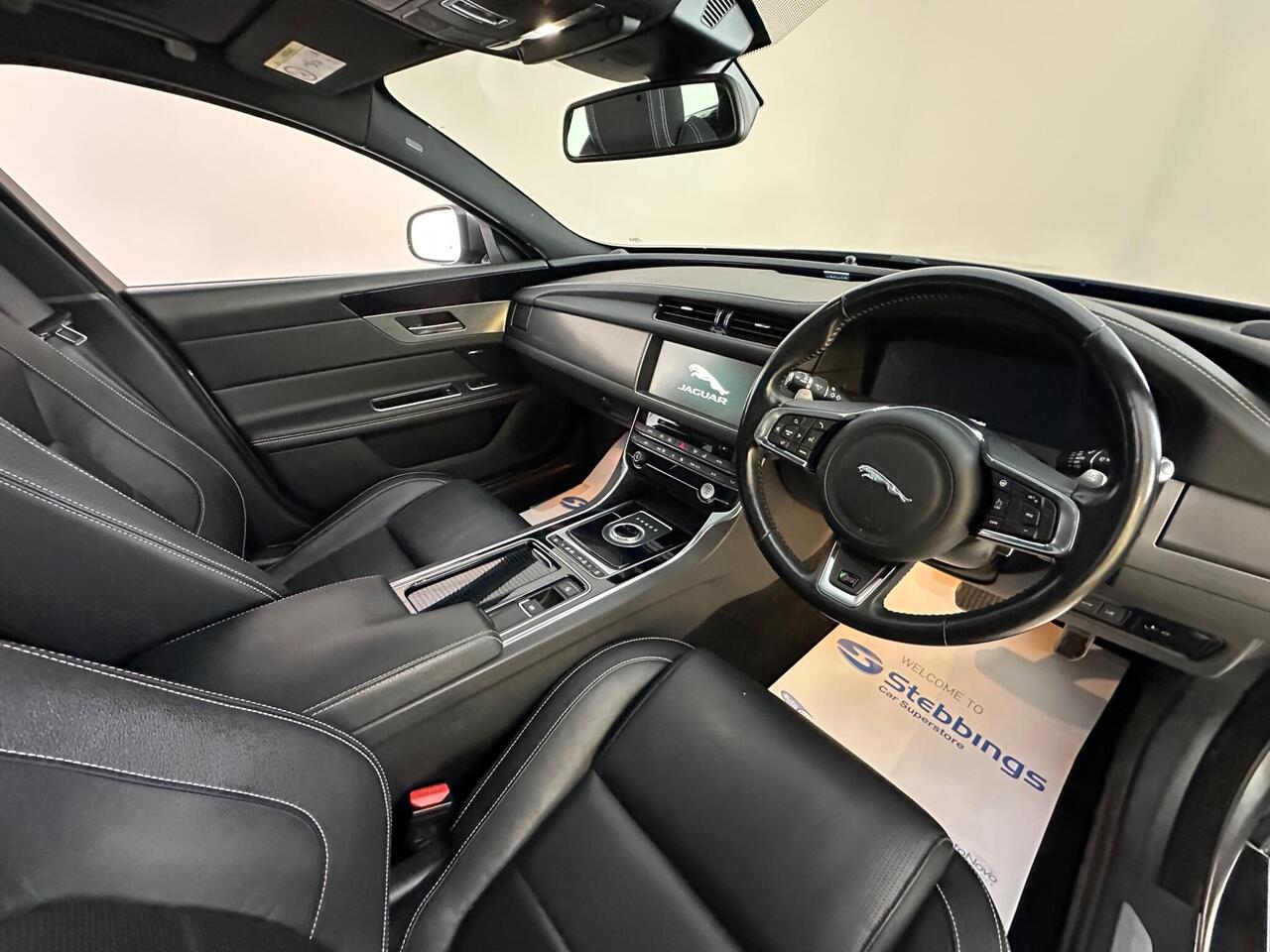 Jaguar XF OV18XCZ