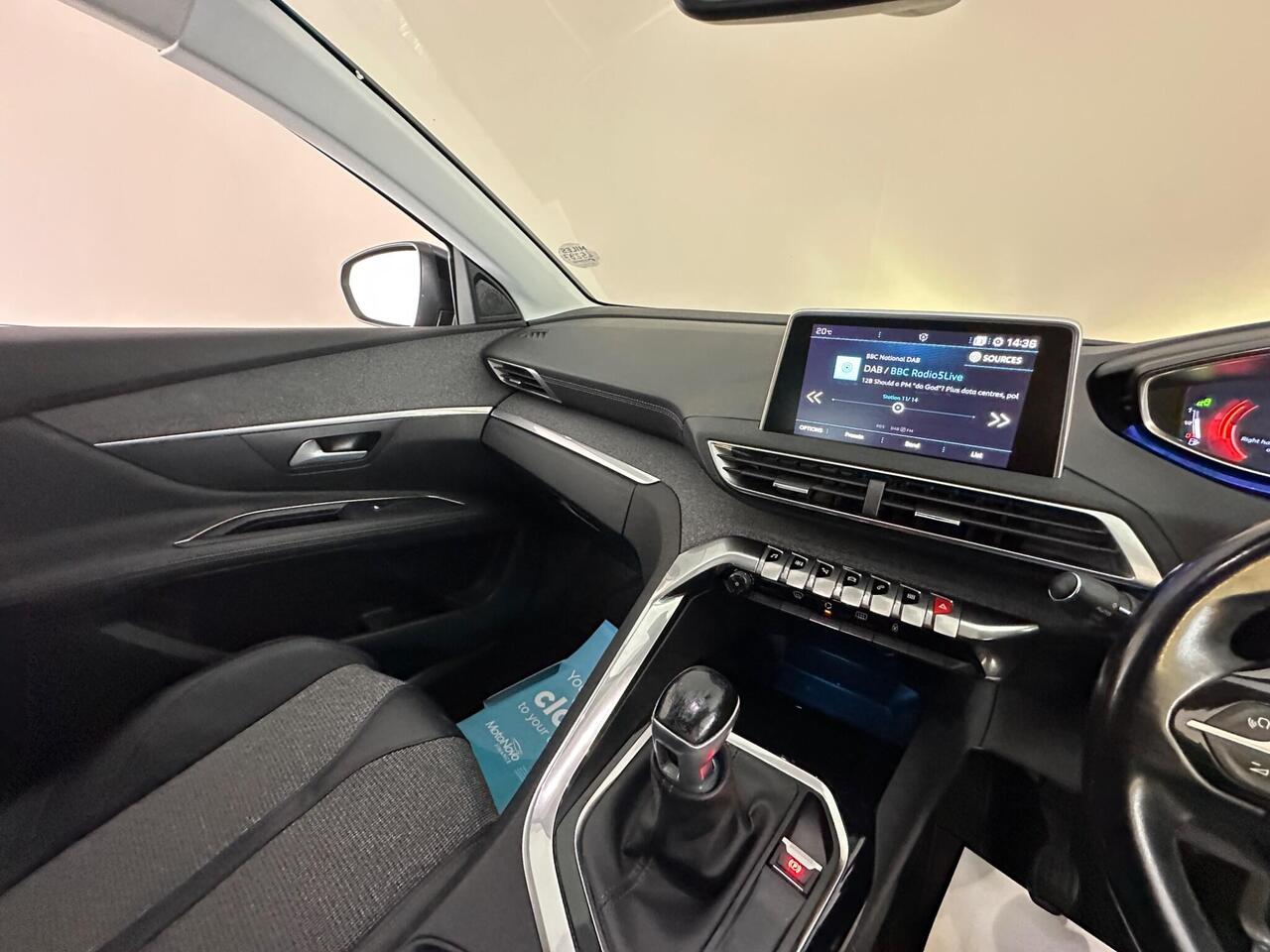 Peugeot 3008 FL67UGZ