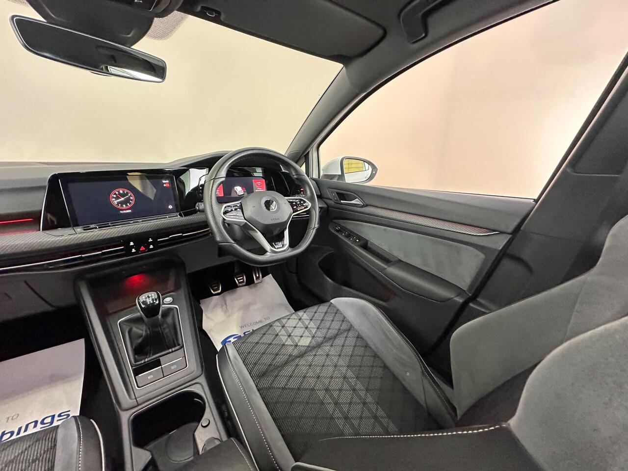 Volkswagen Golf VU22JYZ