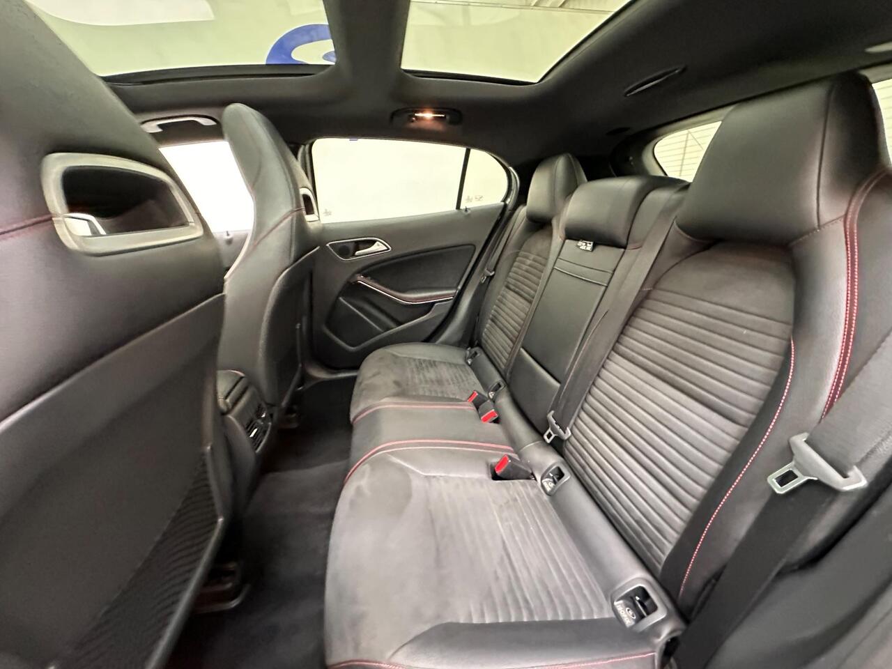 Mercedes-Benz GLA EY15HRN