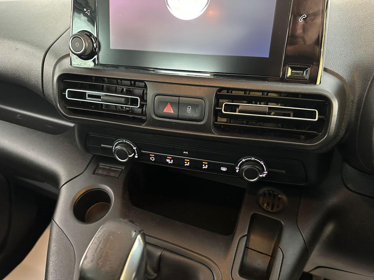 Vauxhall Combo Life PE70ZGN