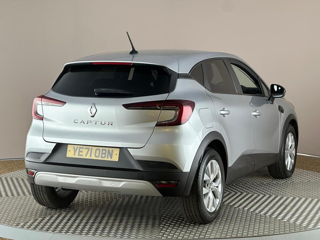 Renault Captur YE71OBN
