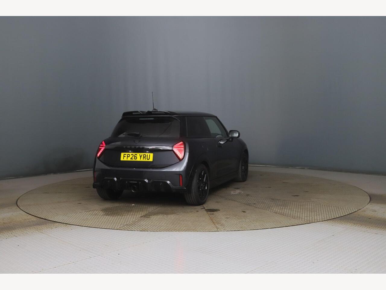 MINI Cooper FP26YRU