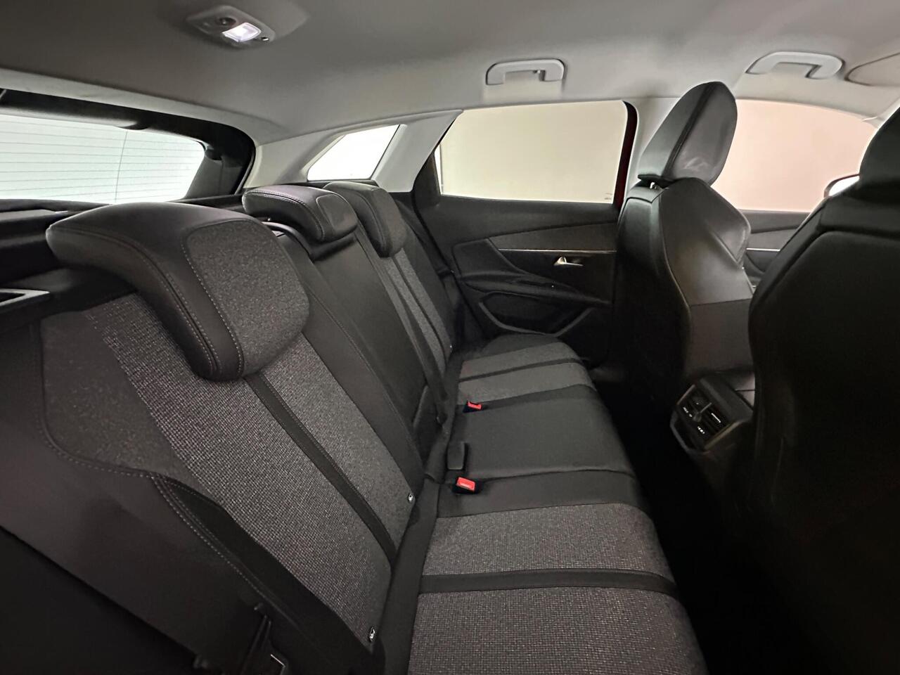 Peugeot 3008 FL67UGZ