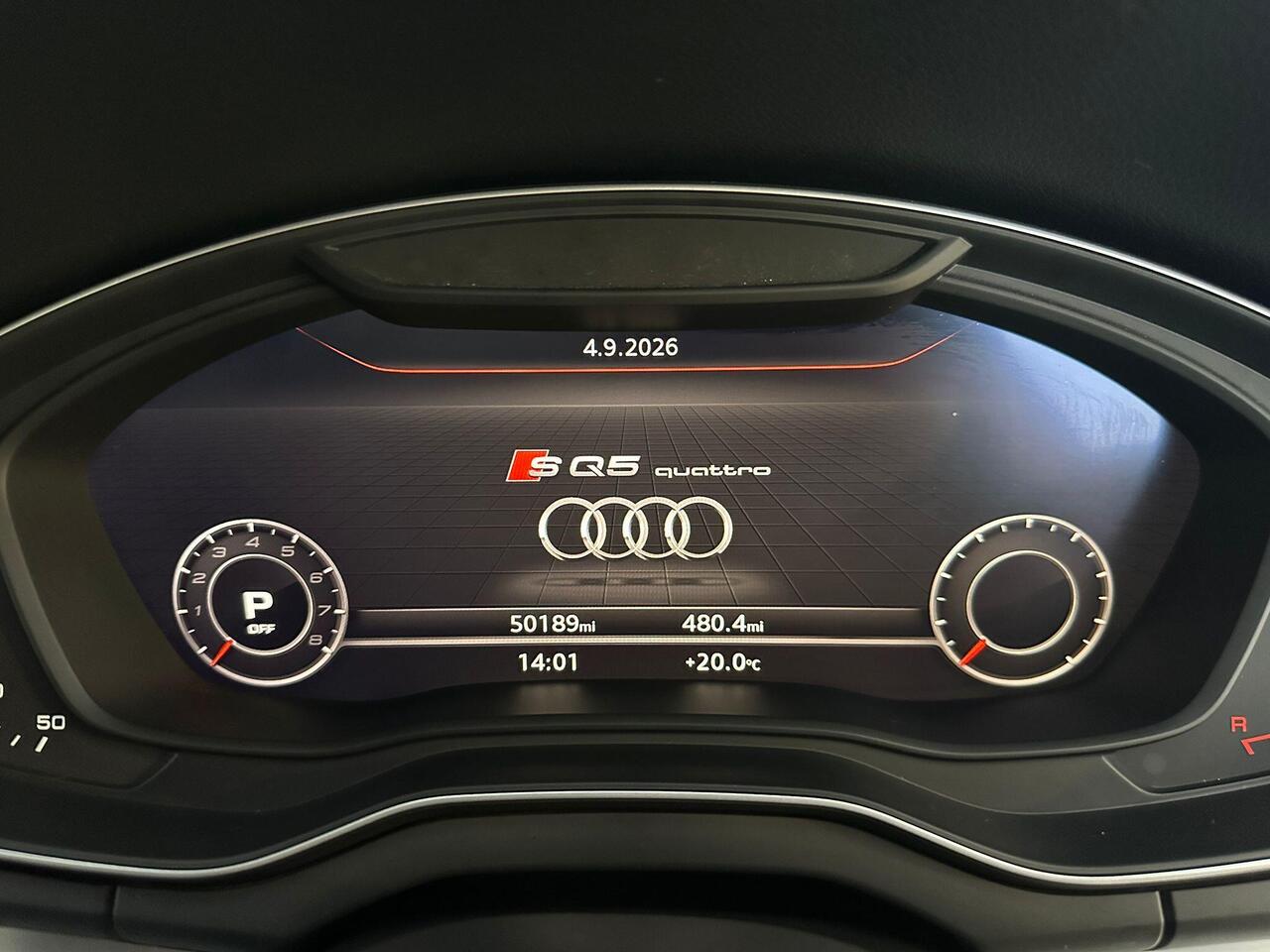 Audi SQ5 AE19UUX