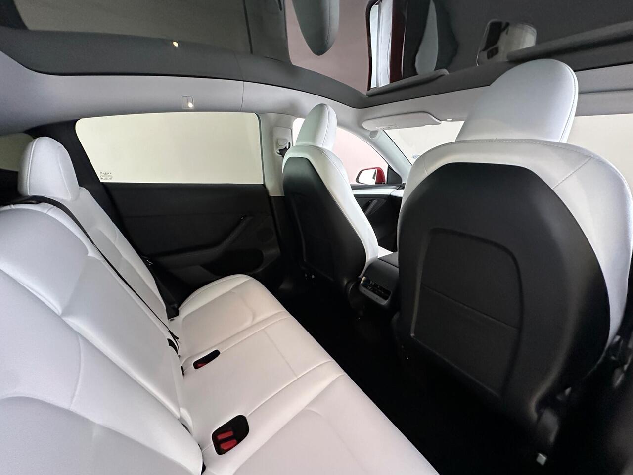 Tesla Model Y BD73NWG
