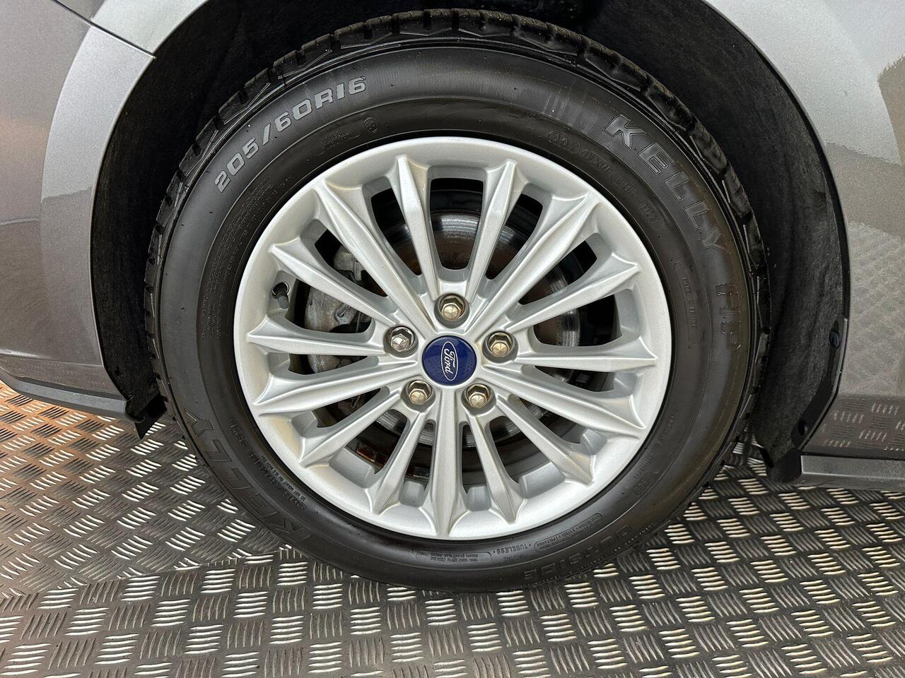 Ford Focus KW69ZVB